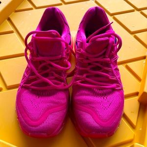 Women’s PINK Nike Airmax Size 9